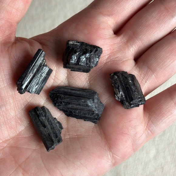 🍒 5 for $11 Black Tourmaline Crystal - Picture 2 of 6